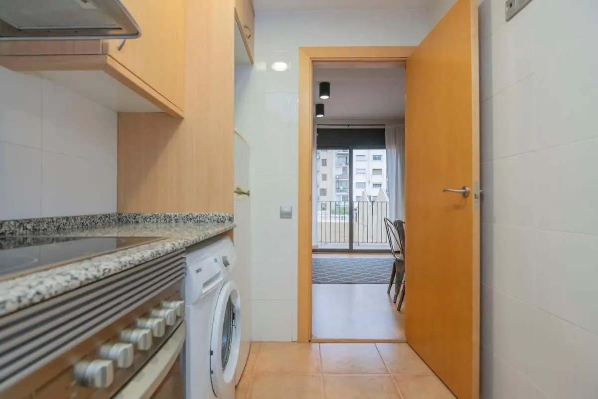 2 Bedroom With Balcony In Eixample 1-1 バルセロナ 0*,