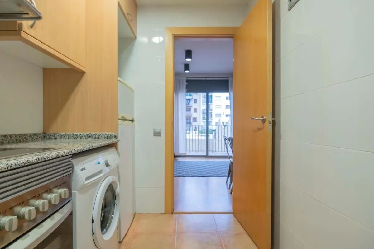 アパート 2 Bedroom With Balcony In Eixample 1-1 バルセロナ