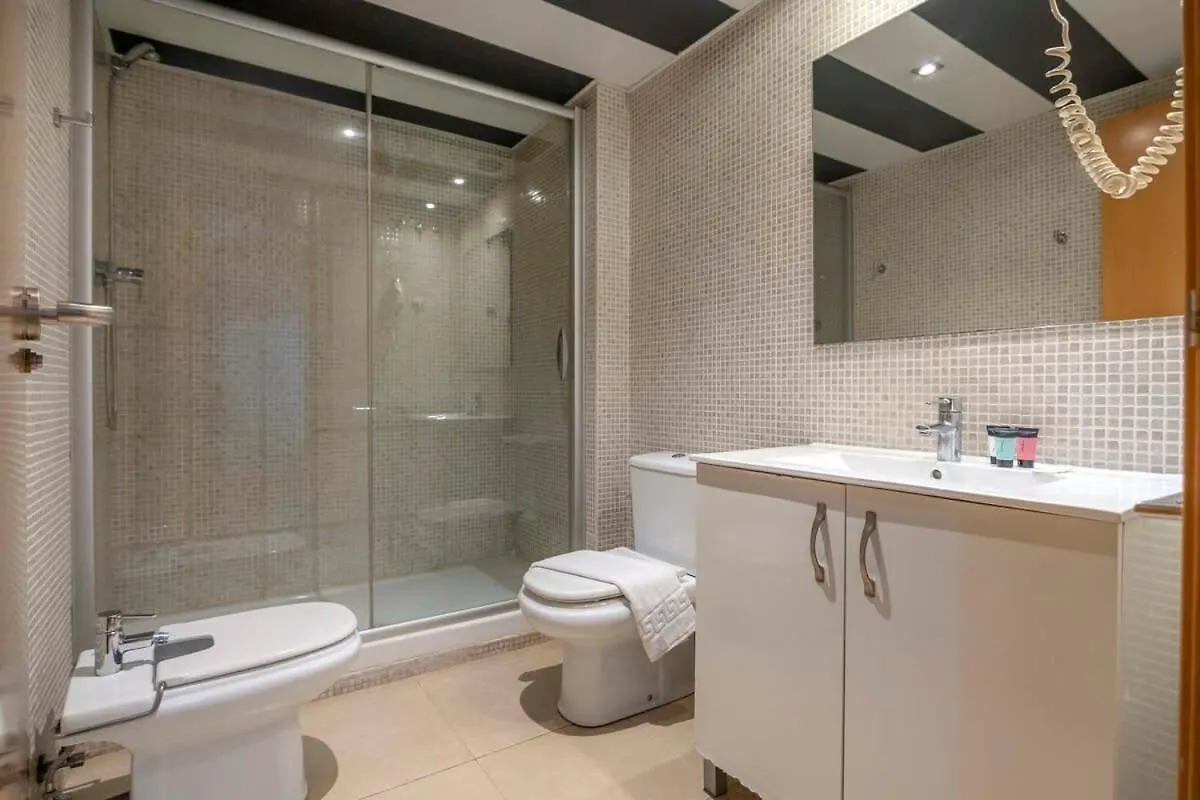 2 Bedroom With Balcony In Eixample 1-1 バルセロナ
