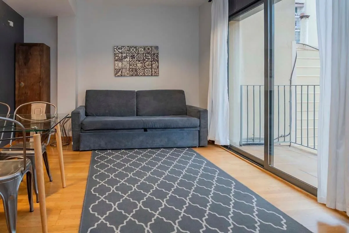2 Bedroom With Balcony In Eixample 1-1 Barcelona 0*,  Spanien