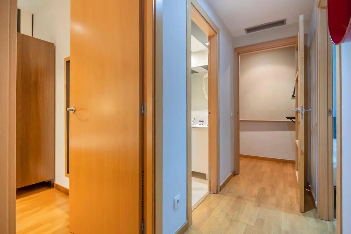 2 Bedroom With Balcony In Eixample 1-1 Barcelona Lägenhet